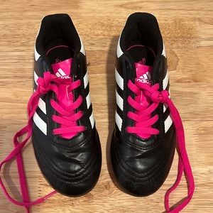 Kids soccer cleats